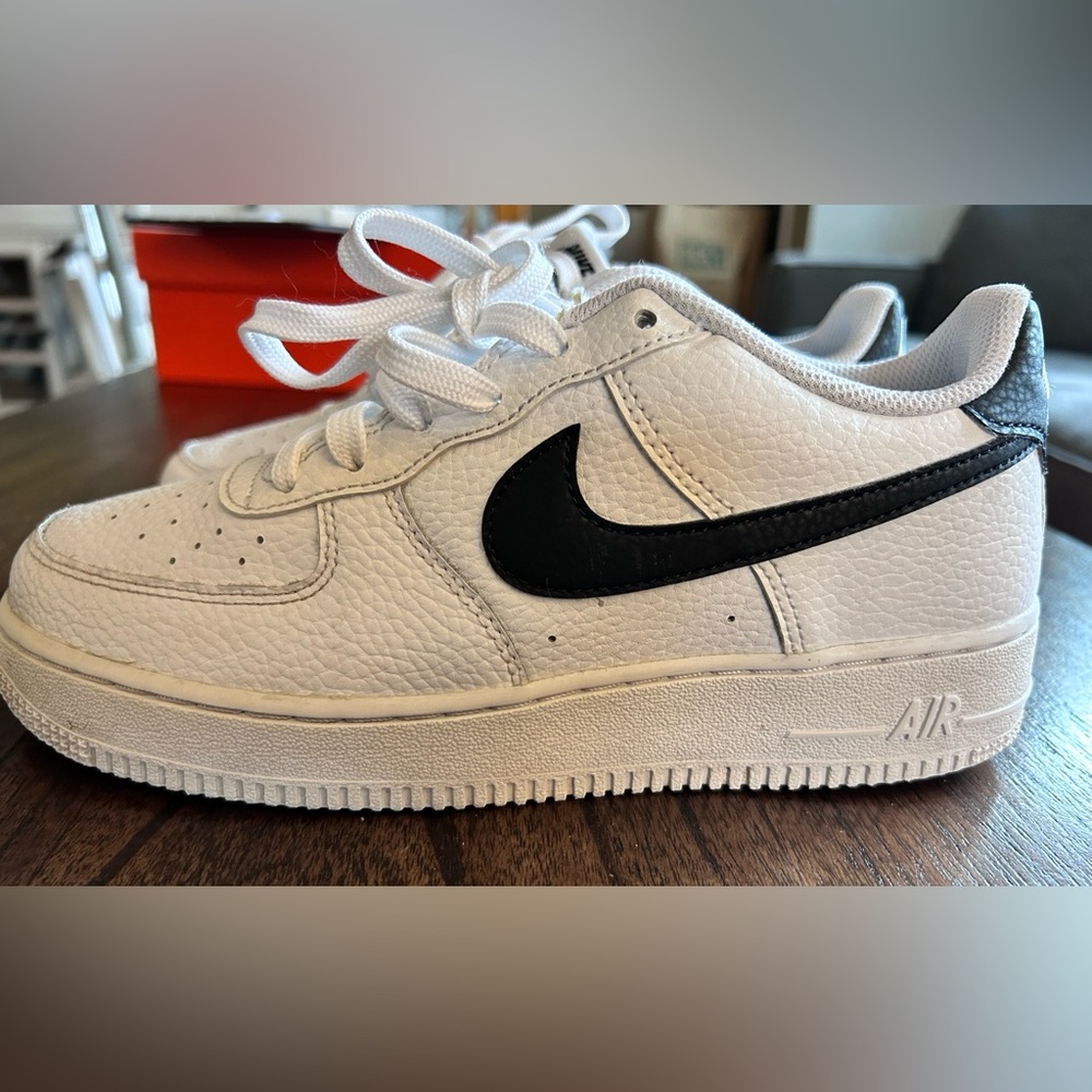 Nike Air Air Force 1 Boys size 6Y